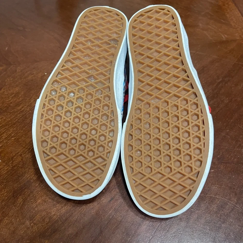 Vans 'Where's Waldo?' Land of Waldos slip on - Picture 8 of 10